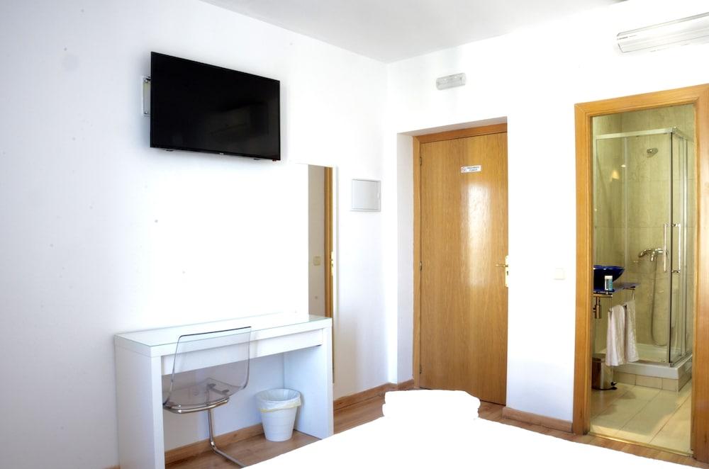 Hostal Nersan2 Madrid Exterior photo
